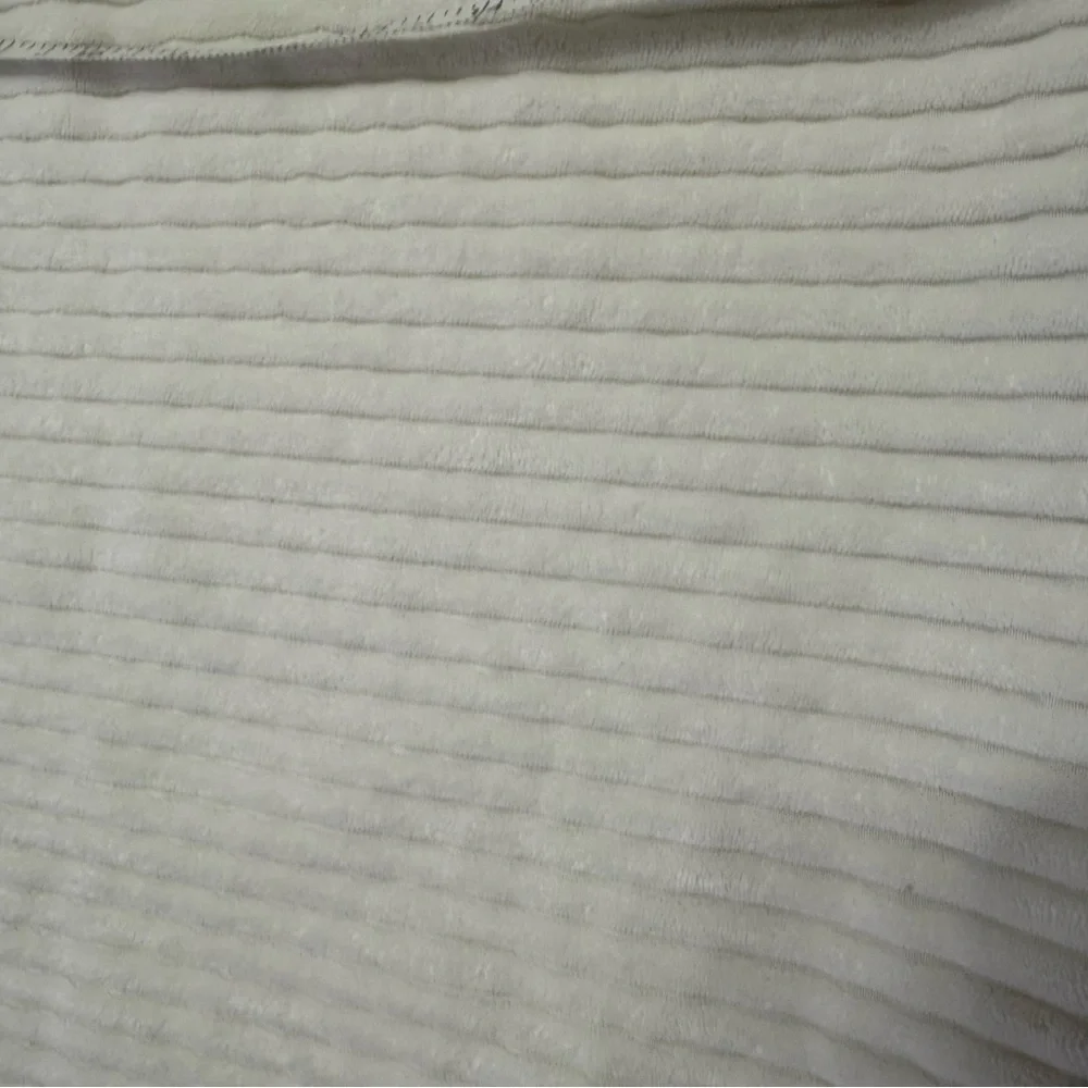2 decorative home brilliant pillow covers 20X20 creamy white